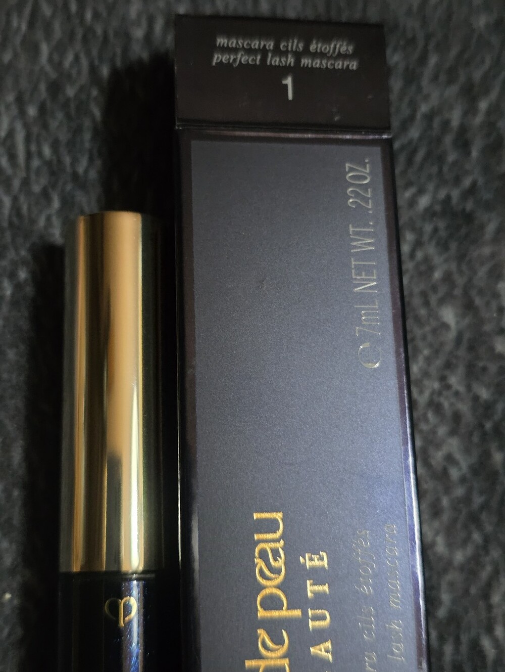 CLÉ DE PEAU BEAUTE Perfect Lash Mascara 1 BLACK. BNIB - Picture 5 of 5